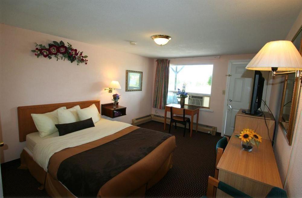 Campbellford River Inn المظهر الخارجي الصورة
